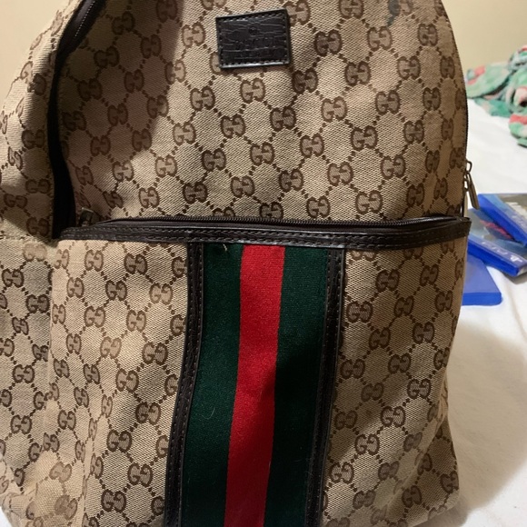 This is a real Gucci bookbag!! - Picture 5 of 6